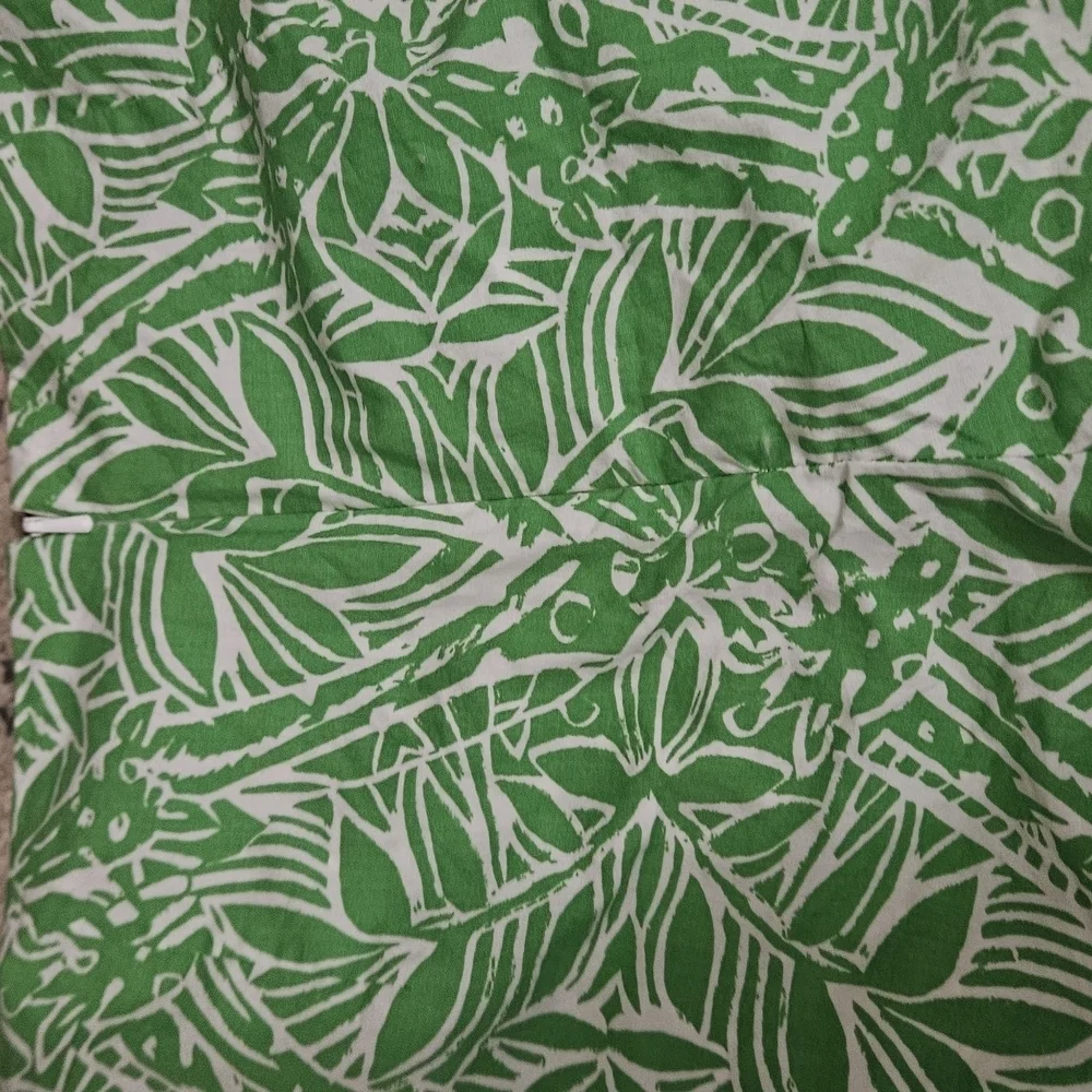 Lilly Pulitzer Green Tropical Print Cotton Shorts Size 2 Resort Prep